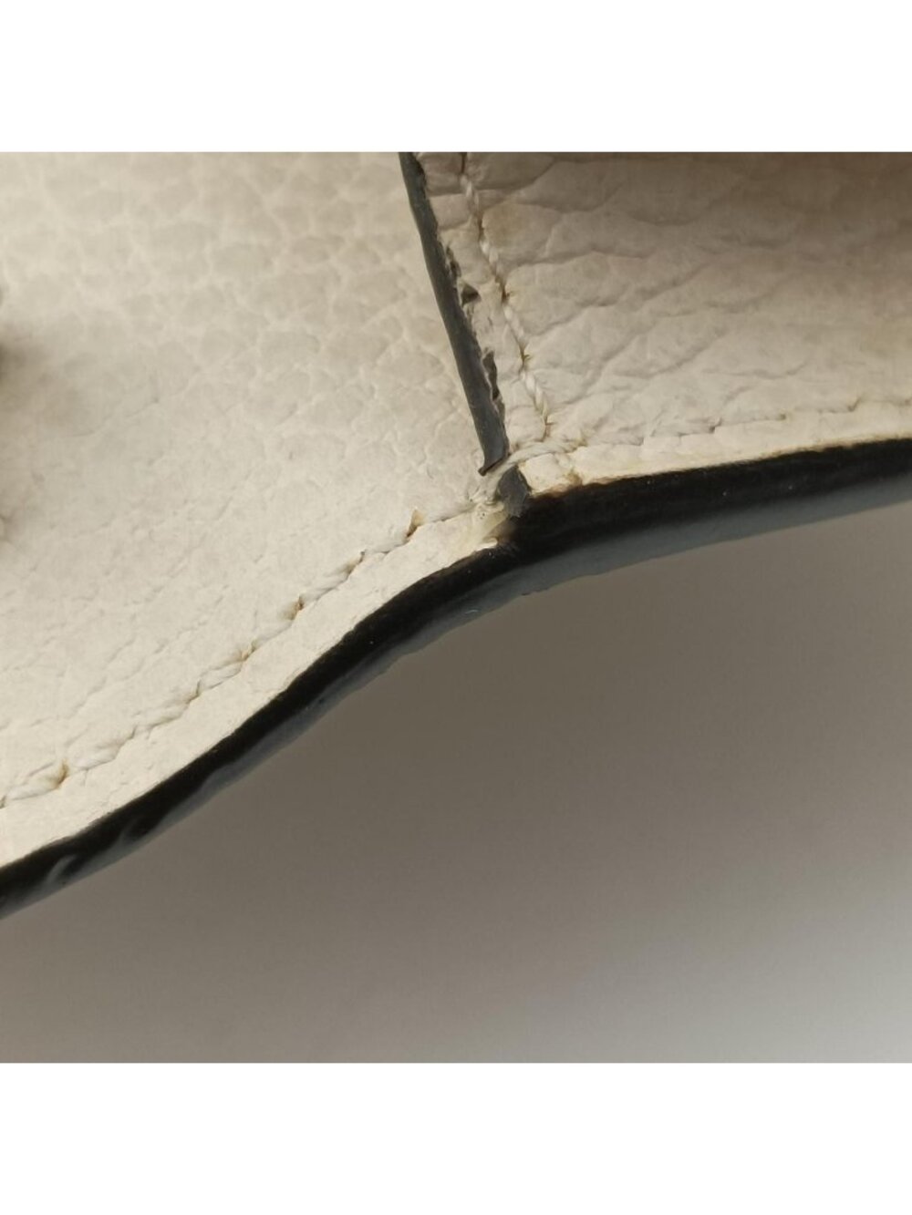 Gucci Dionysus White Leather Shoulder Bag - Picture 14 of 16